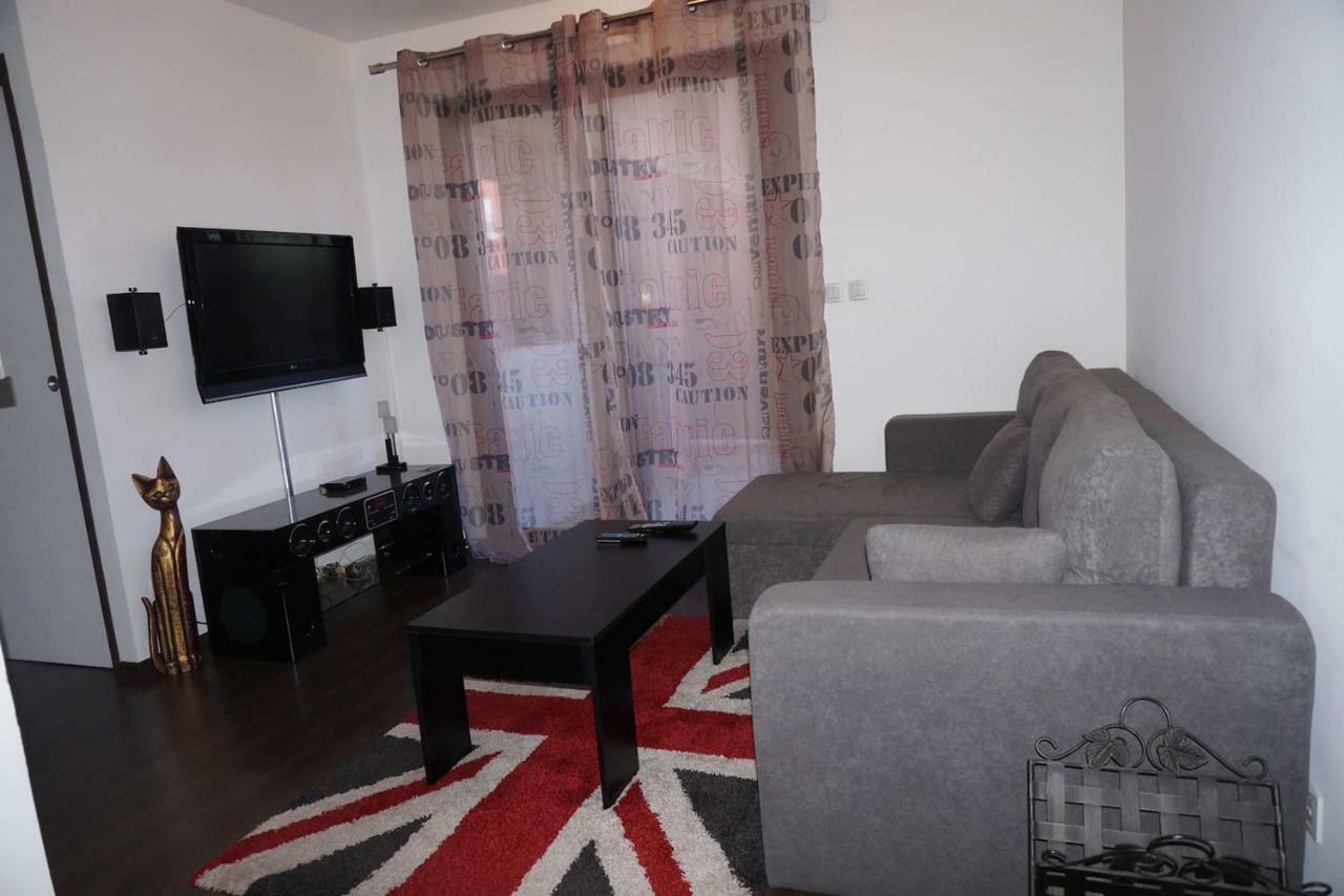 F1 De 36M2 Avec Terrasse Et Parking Privatif. Apartment La Roquette-sur-Siagne Exterior photo